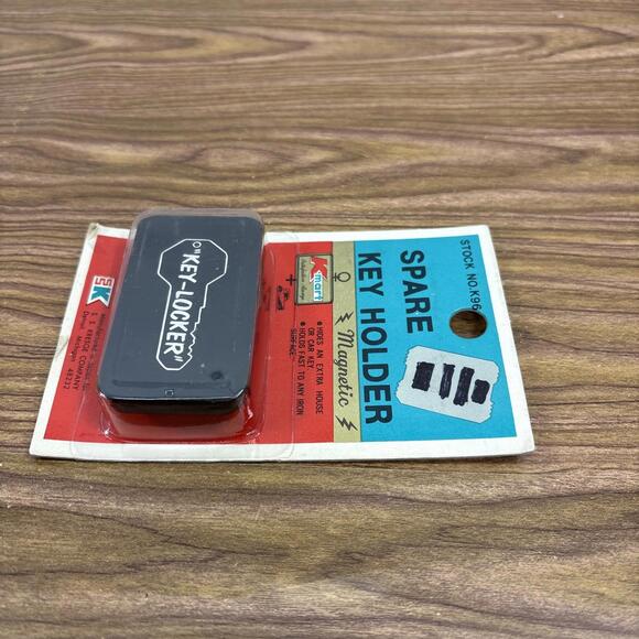 Magnetic Spare Key Holder K96 - Picture 4 of 6